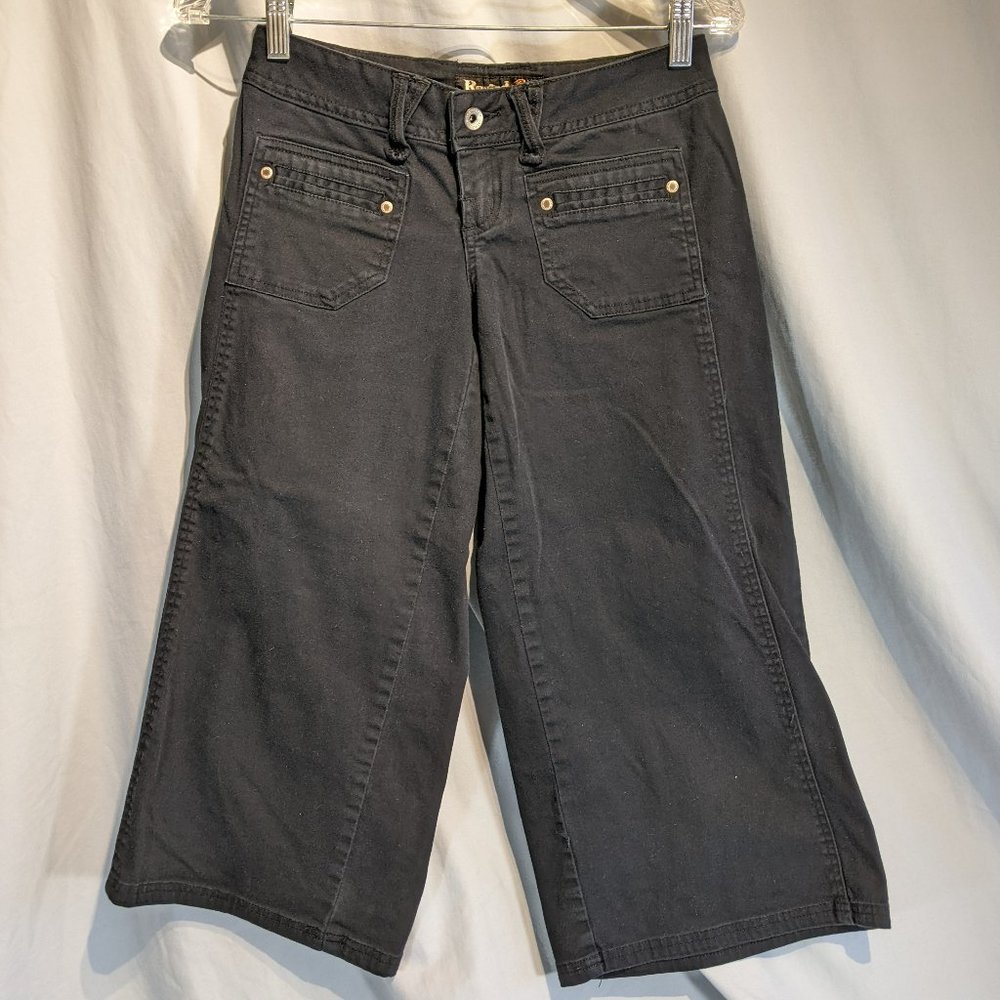 Black Rewind Jean Capri, Size 1! EUC!